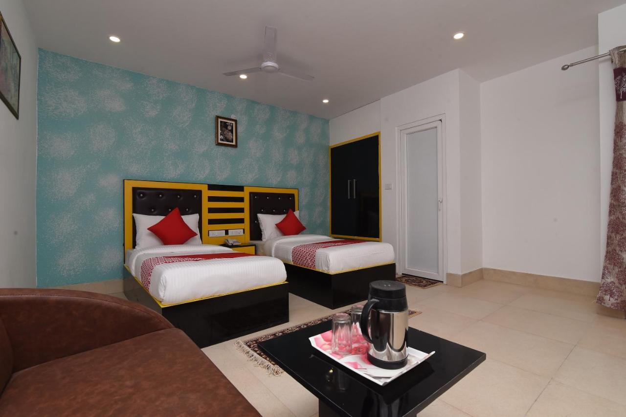 Capital O 13310 Noida Suites Exterior photo