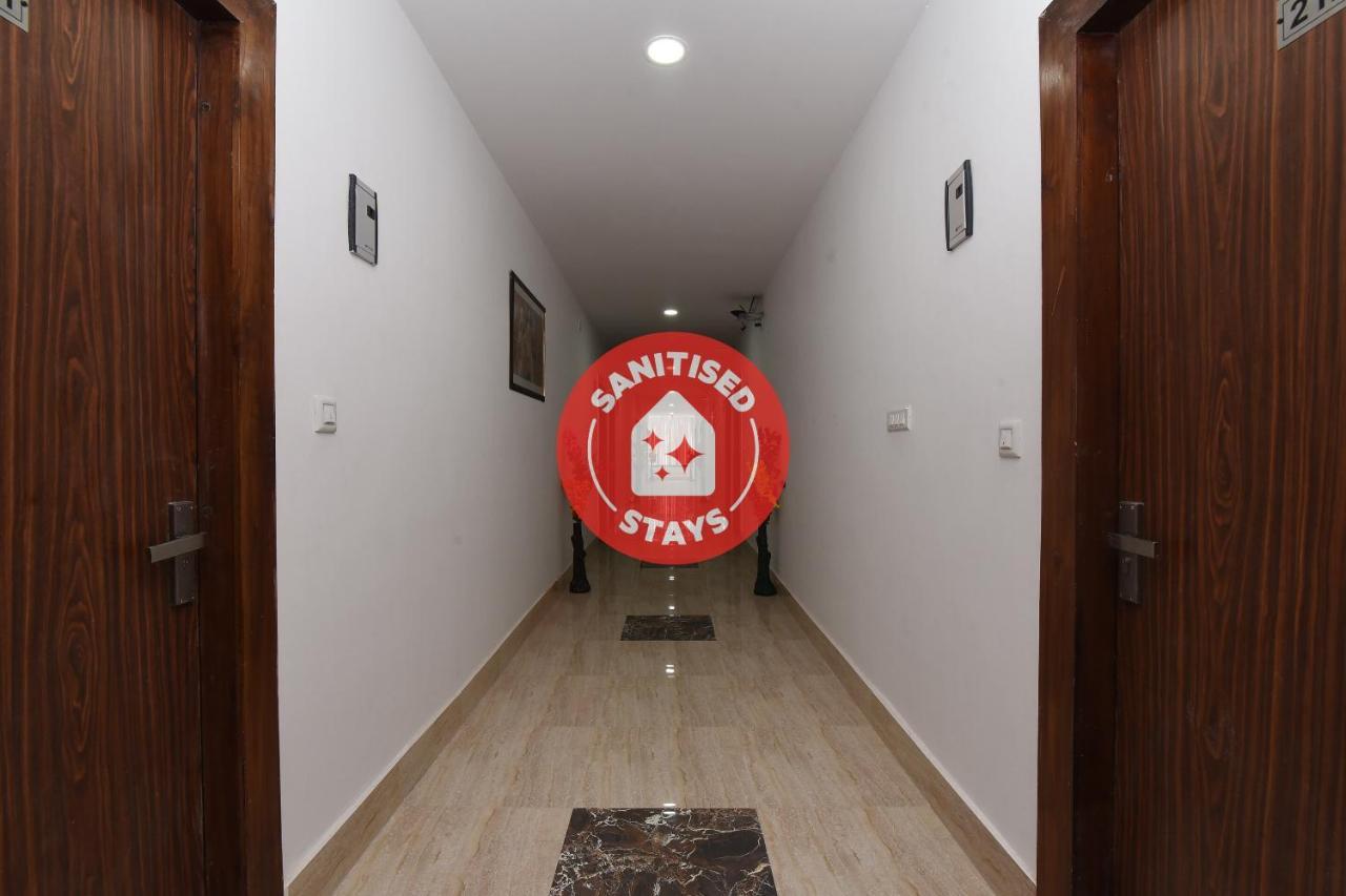 Capital O 13310 Noida Suites Exterior photo