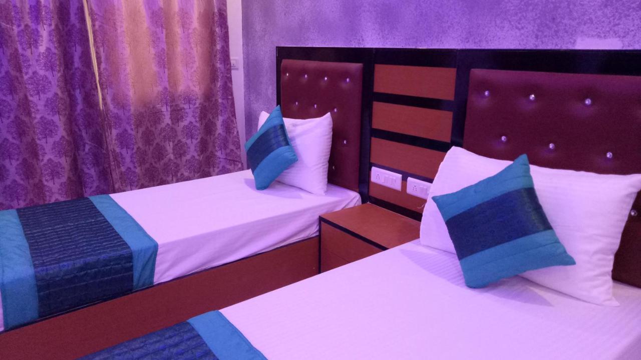 Capital O 13310 Noida Suites Exterior photo